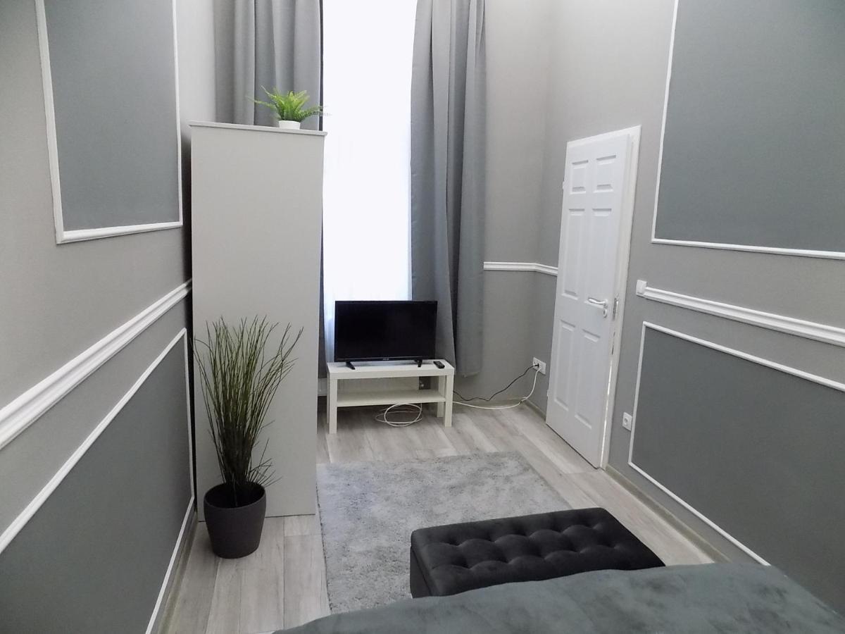 A10 Alkotmany B Apartment Budapest Kültér fotó