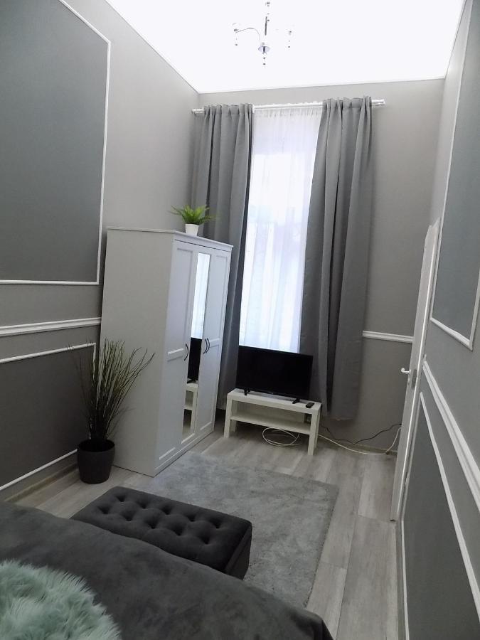 A10 Alkotmany B Apartment Budapest Kültér fotó
